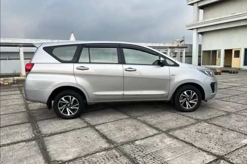 2022 Toyota Kijang Innova 2.0 G AT LUX tua