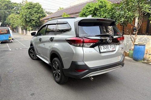 Dijual 2021 Daihatsu Terios R A/T Deluxe bekas
