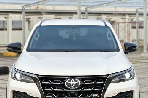 2022 Toyota Fortuner 4x2 2.8 GR Sport AT DSL bekas