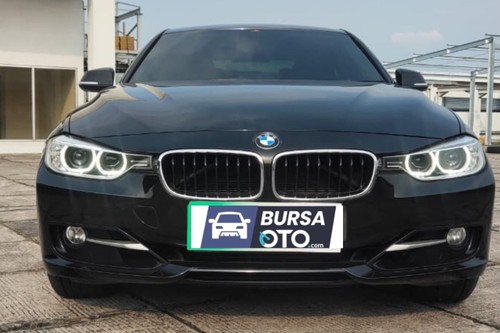 2014 BMW 3 Series Sedan 320i Dynamic bekas