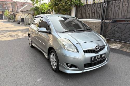 2010 Toyota Yaris  S AT bekas