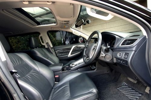 2023 Mitsubishi Pajero Sport Dakar Ultimate AT 4x4 bekas