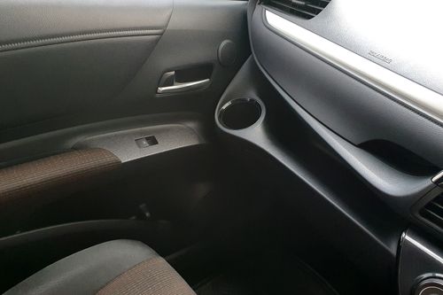 Used 2016 Toyota Sienta G CVT