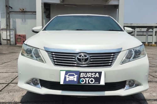 Used 2013 Toyota Camry V 2.5L AT
