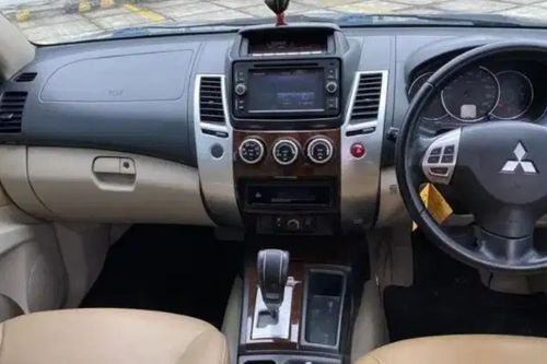 2014 Mitsubishi Pajero Sport Exceed AT 4x2 bekas