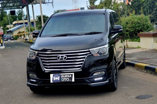 2021 Hyundai H1 2.4L ROYALE AT tua