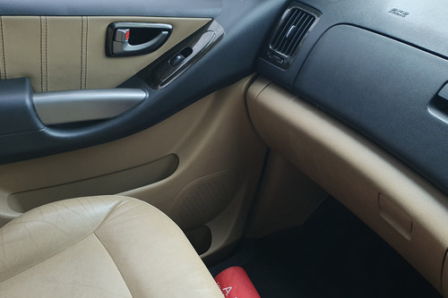 Dijual 2021 Hyundai H1 2.4L ROYALE AT bekas