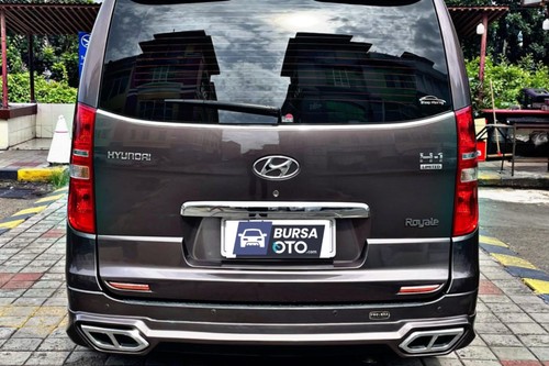 Dijual 2017 Hyundai H1 ROYALE AT bekas