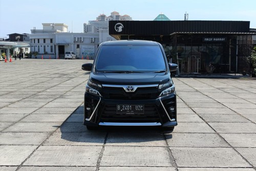 2020 Toyota Voxy 2.0L AT bekas