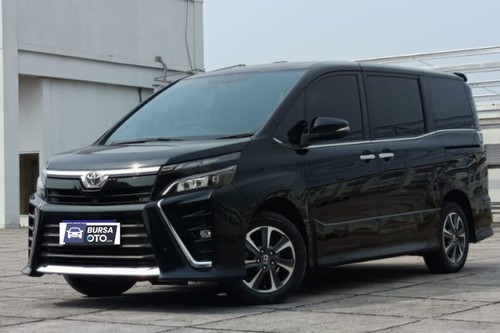 2021 Toyota Voxy 2.0L AT tua