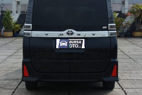2021 Toyota Voxy 2.0L AT bekas