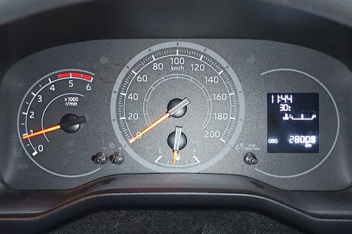 2023 Toyota Hiace Premio bekas