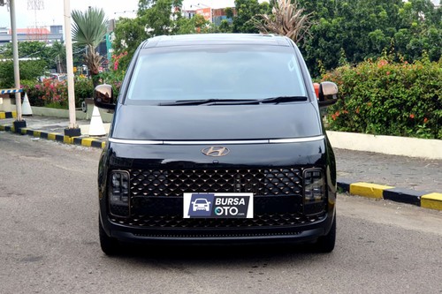 2022 Hyundai Staria Signature 9 bekas