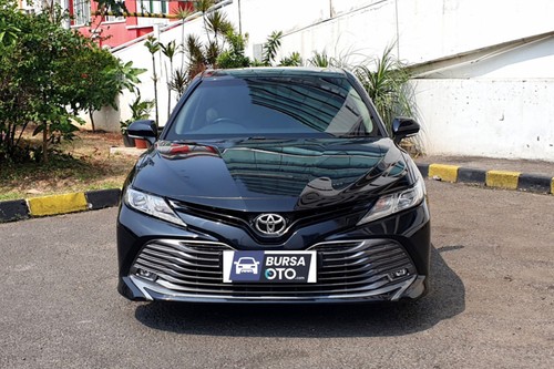 Used 2019 Toyota Camry 2.5 V AT
