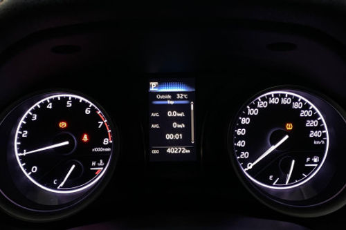 2019 Toyota Camry 2.5 V tua