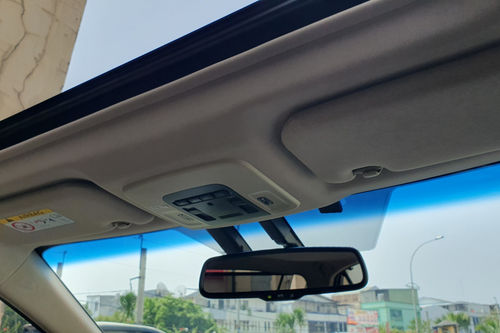 2019 Toyota Camry 2.5 V bekas