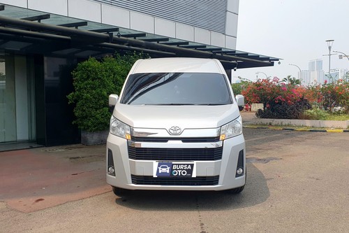 2023 Toyota Hiace Premio bekas