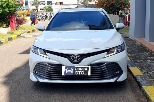 2020 Toyota Camry 2.5 V bekas