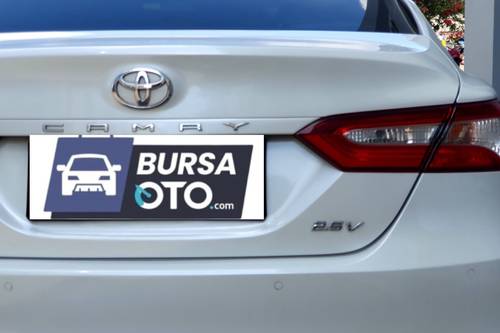 Dijual 2020 Toyota Camry 2.5 V bekas