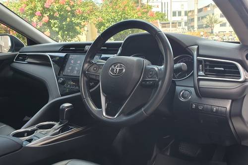 2020 Toyota Camry 2.5 V tua