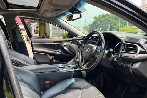 2020 Toyota Camry 2.5 V bekas