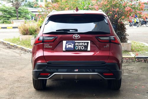 Old 2023 Toyota Yaris Cross 1.5 S GR Hybrid EV CVT TSS