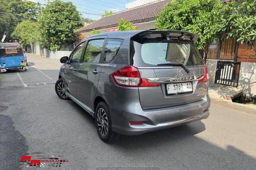 Beli mobil bekas