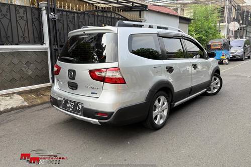 Dijual 2014 Nissan Grand Livina XGear 1.5 MT bekas