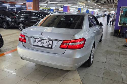 Dijual 2012 Mercedes Benz E-Class E 200 CGI bekas