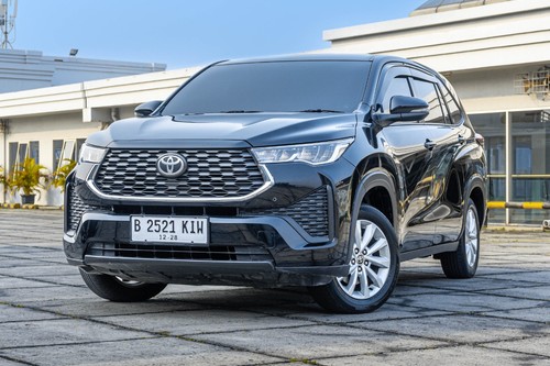 2023 Toyota Kijang Innova Zenix 2.0L V CVT bekas
