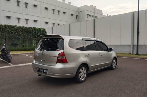 Dijual 2013 Nissan Grand Livina XV AT bekas
