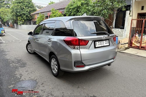 Beli mobil bekas