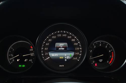 2014 Mercedes Benz E-Class E 200 Avantgarde Line bekas