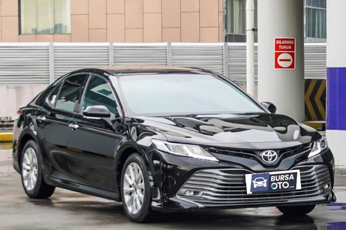 Used 2021 Toyota Camry V 2.5L AT