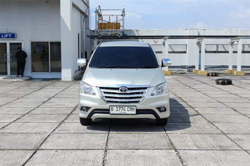 Used 2011 Toyota Innova DIESEL G 2.4 AT