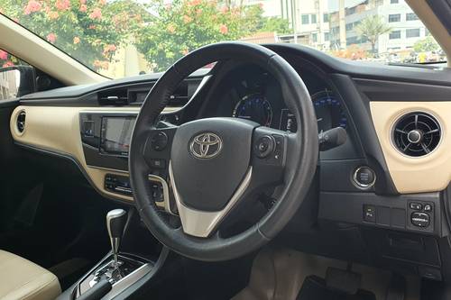 Dijual 2019 Toyota Corolla Altis 1.8 V A/T bekas