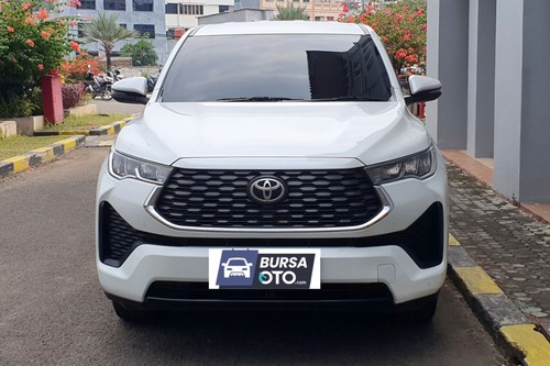 2023 Toyota Kijang Innova Zenix 2.0L V CVT bekas