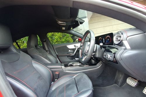 2019 Mercedes Benz CLA-Class 200 AMG Line bekas