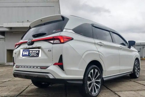 Dijual 2023 Toyota Avanza Veloz Q CVT bekas