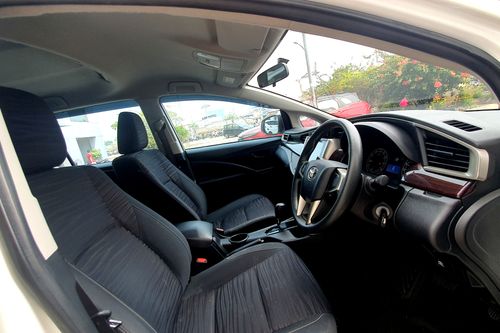 2021 Toyota Kijang Innova REBORN 2.0 G AT LUX bekas