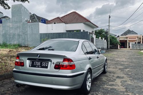 2004 BMW 3 Series Sedan 318iAt tua