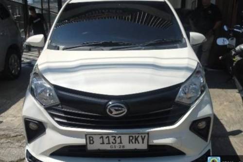 2023 Daihatsu Sigra 1.0 D MT bekas