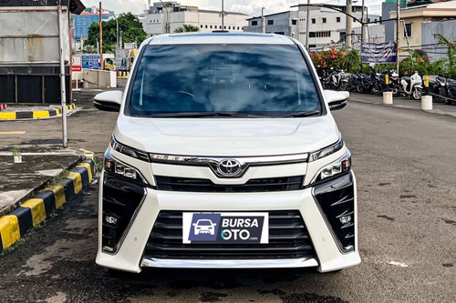 2019 Toyota Voxy 2.0L AT