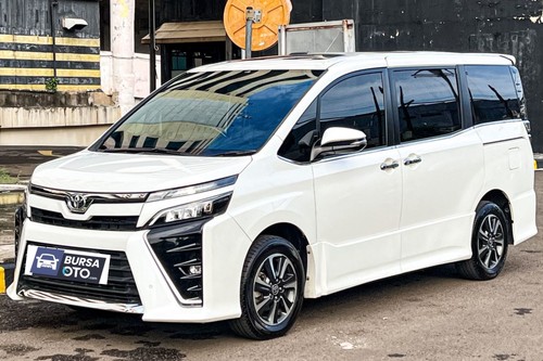 2019 Toyota Voxy 2.0L AT tua
