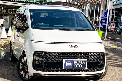 2022 Hyundai Staria Signature 9 bekas