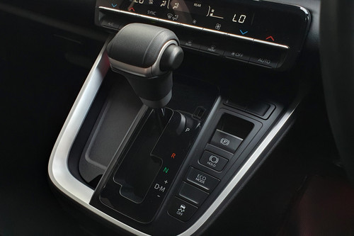 2022 Toyota Voxy 2.0 CVT tua