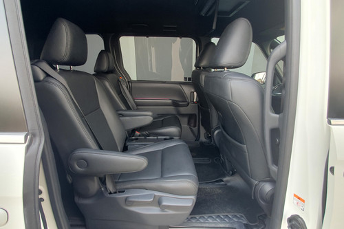 2022 Toyota Voxy 2.0 CVT tua