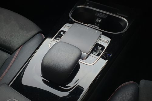 2019 Mercedes Benz CLA-Class 200 AMG Line bekas