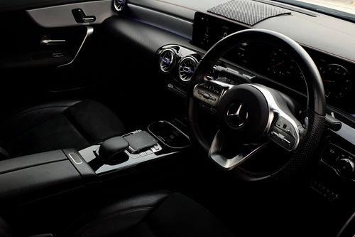 2019 Mercedes Benz CLA-Class 200 AMG Line bekas