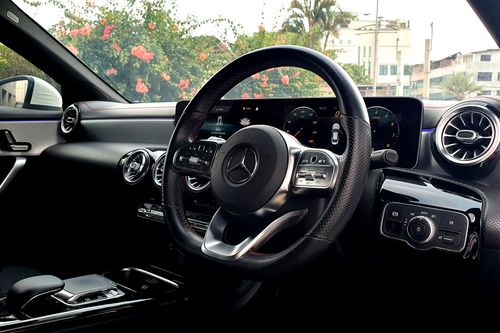 2019 Mercedes Benz CLA-Class 200 AMG Line bekas